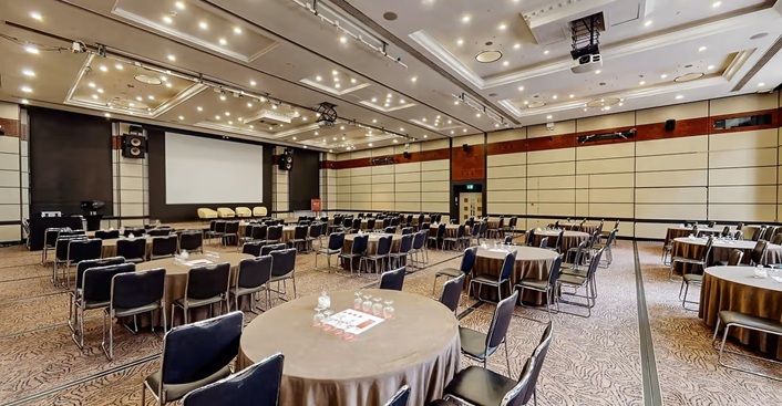 Leonardo Royal Hotel London Tower Bridge.